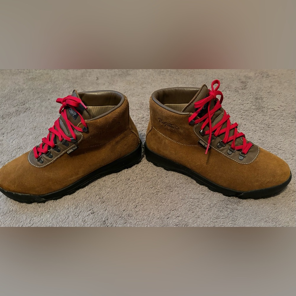 Vasque Sundowner Men’s GTX Brown Suede Red Lace Waterproof Boots